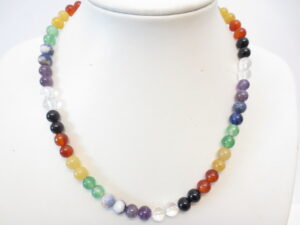 7 chakra 0,8cm Kette mit kleinen Steinperlen gemischt