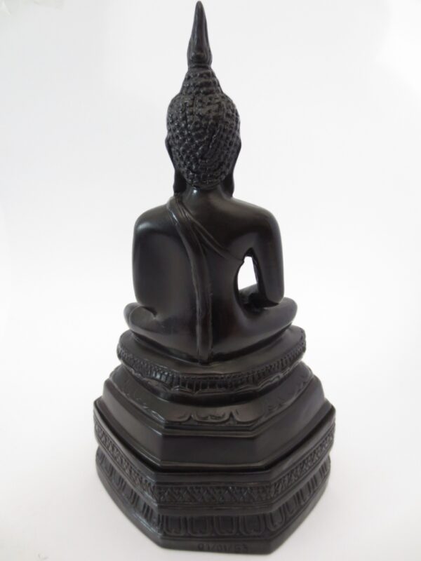 Grohandel - Meditierender thailndischer Buddha