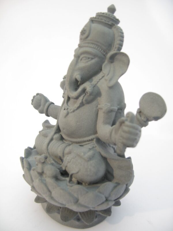 Hmatit Ganesha klein