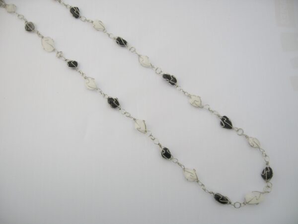 Kleine Chakra Kette Onyx Milky Quartz