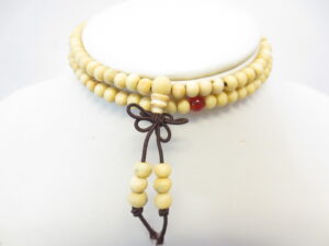 Mala Gebetskette creme Sandalholz 6mm