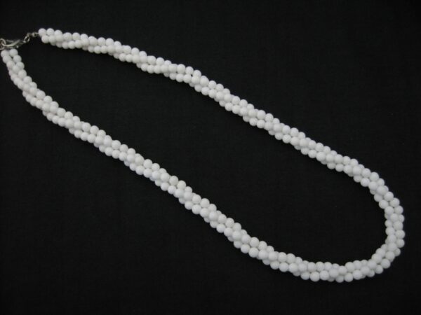 Steinkette 3 Reihen howlite weiss