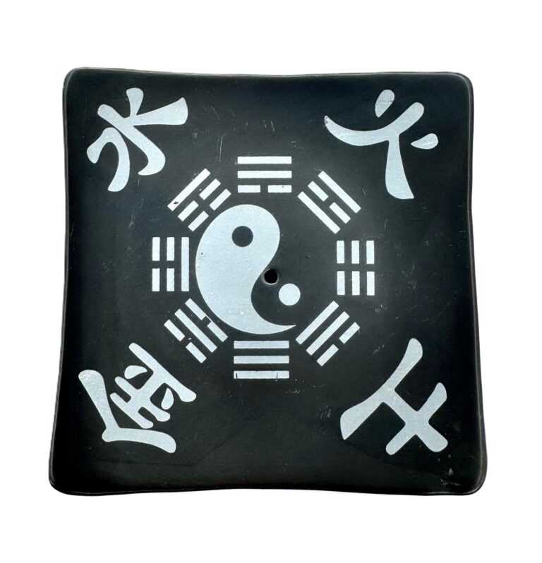 Räucherstäbchenhalter aus schwarzem Porzellan mit Yin Yang und Yin Shui Tu und Hao (Set 6)