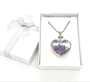 Herzförmige Amethyst-Halskette mit Geschenkbox