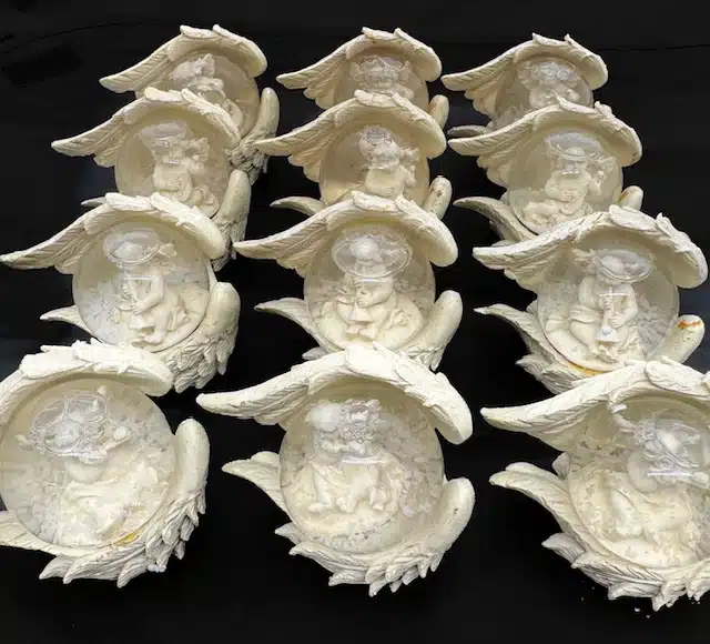 Cupido-Schneekugel-Ornament in Engelsflügel-Display, Set mit 12 Stück