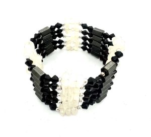 Bergkristall Magnetisches Wickelarmband mit Schwarz Perlen