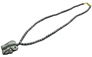 Elegante Elefantanhänger mit Hämatitkette